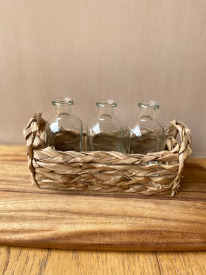 Straw basket with 3 bottles